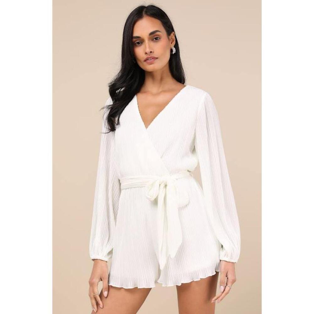 DONATED 

Lulu's Pleated Long Sleeve Romper